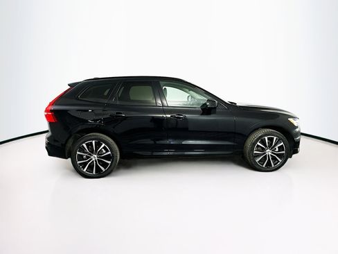 Used 2024 Volvo XC60 B5 Plus image 10