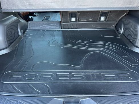 Used 2025 Subaru Forester Touring AWD/4WD image 16