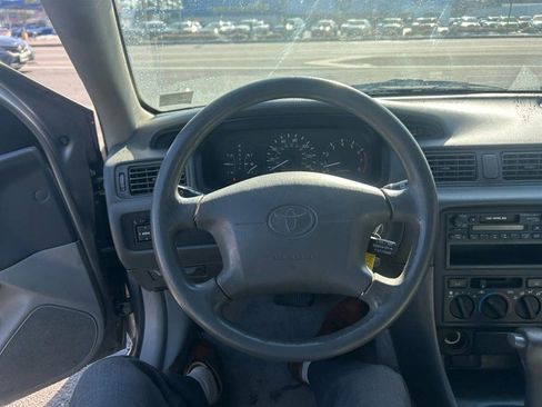Used 1999 Toyota Camry XLE image 10