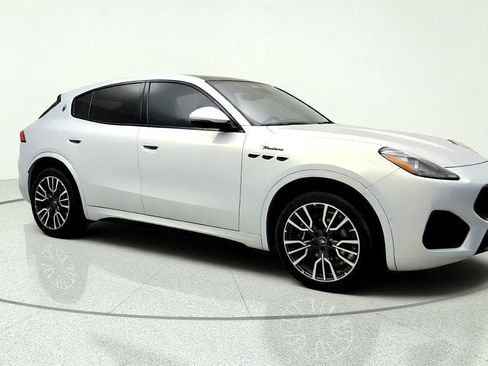 Used 2023 Maserati Grecale Modena AWD/4WD image 3