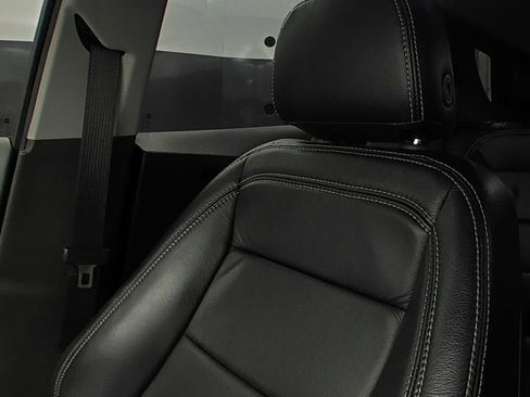 Used 2024 Chevrolet Equinox LS w/ LS Convenience Package FWD image 9