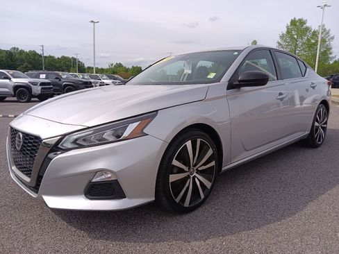 Used 2020 Nissan Altima 2.5 SR FWD image 7
