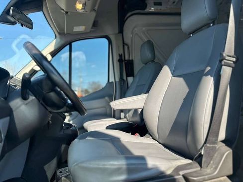 Used 2019 Ford Transit 250 148 Medium Roof RWD image 11