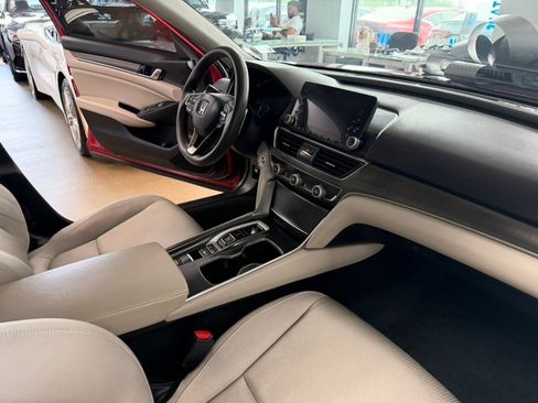Used 2020 Honda Accord Hybrid image 30