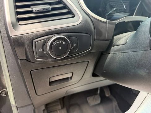Used 2016 Ford Edge SEL w/ Equipment Group 201A AWD/4WD image 16