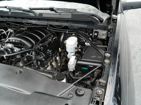 Used 2018 Chevrolet Silverado 1500 High Country AWD/4WD image 36