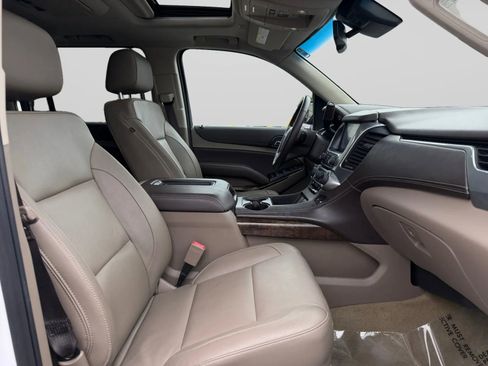 Used 2018 Chevrolet Suburban LT RWD image 37