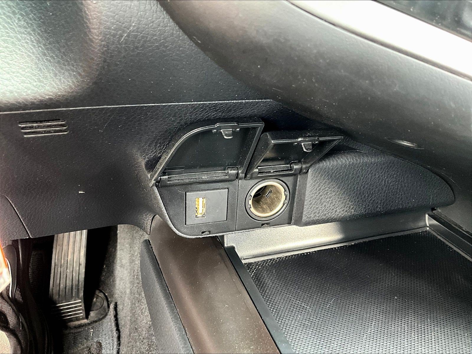 Used 2024 Toyota Camry SE FWD image 16