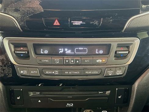 Used 2019 Honda Pilot Touring image 22
