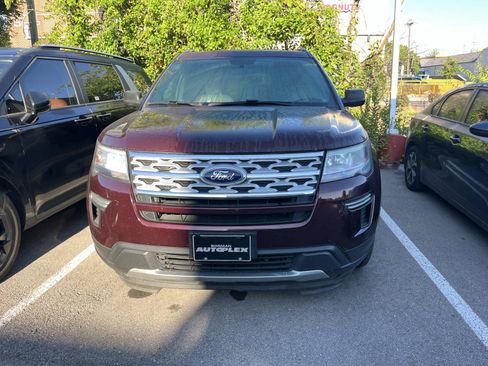 Used 2019 Ford Explorer XLT AWD/4WD image 3