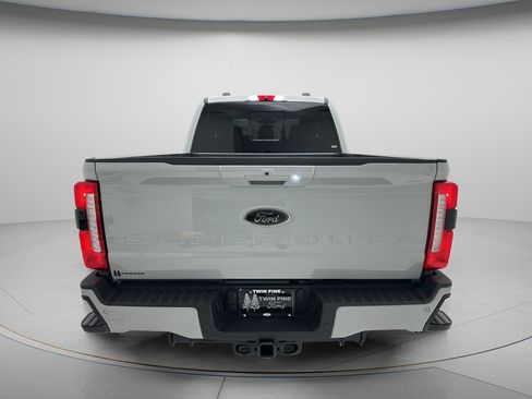 Used 2025 Ford F250 Lariat w/ Lariat Ultimate Package AWD/4WD image 6