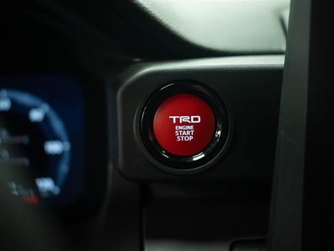 Used 2025 Toyota Tacoma TRD Sport image 21