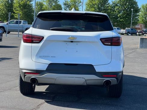 Used 2023 Chevrolet Blazer LT AWD/4WD image 39