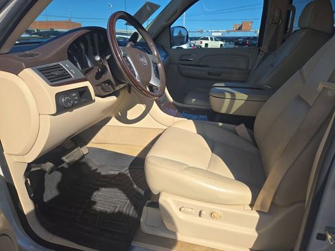 Used 2008 Cadillac Escalade EXT Luxury image 39