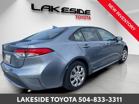 Used 2022 Toyota Corolla LE image 5