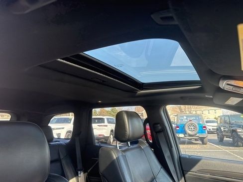 Used 2018 Jeep Grand Cherokee Limited image 17