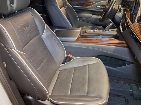 Certified 2024 Cadillac Escalade Premium Luxury AWD/4WD image 25