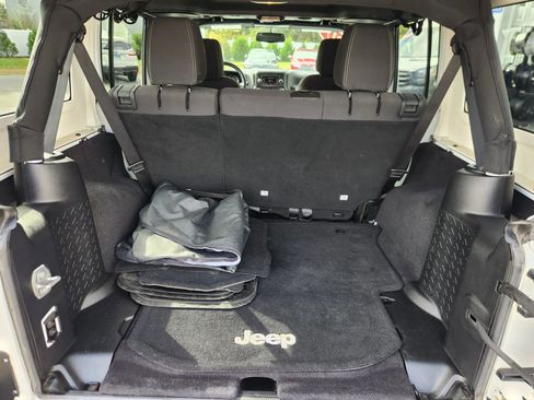 Used 2017 Jeep Wrangler Unlimited Sahara w/ Max Tow Package image 40