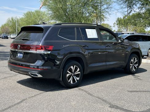 Used 2024 Volkswagen Atlas SE FWD image 4