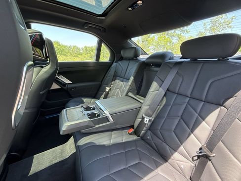 Used 2026 BMW 750e xDrive AWD/4WD image 26