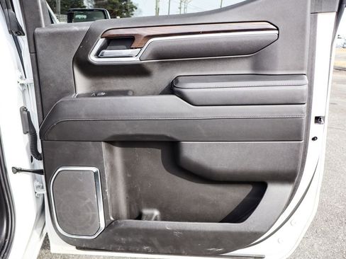 Certified 2025 GMC Sierra 1500 SLT image 37