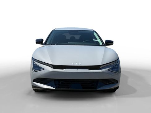 New 2026 Kia EV6 Wind RWD image 8