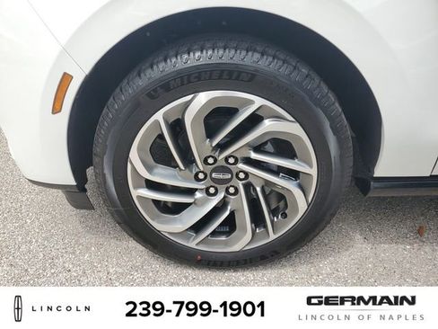 New 2026 Lincoln Navigator Reserve AWD/4WD image 12