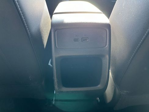 Used 2025 Chevrolet Trax LT image 22