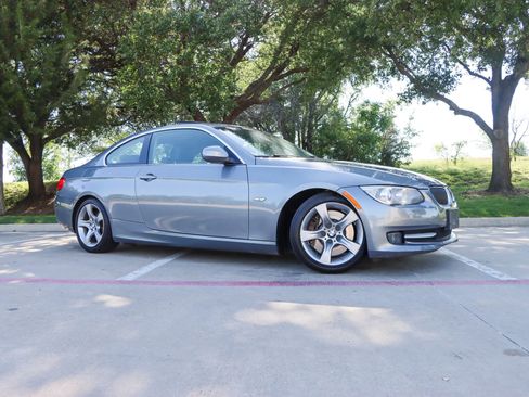 Used 2011 BMW 335i Coupe w/ Premium Pkg RWD image 1