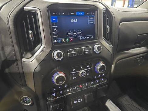 Used 2023 GMC Sierra 2500 Denali w/ Denali Ultimate Package image 21