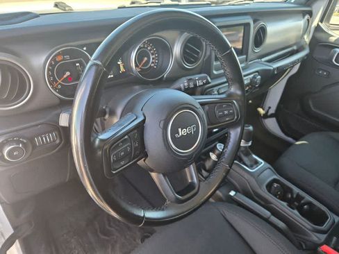 Used 2021 Jeep Wrangler Unlimited Sport AWD/4WD image 10