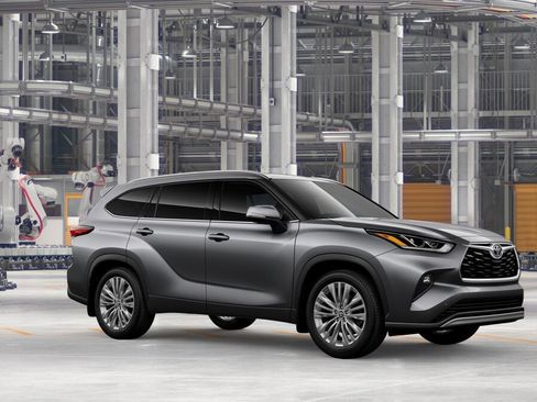 New 2026 Toyota Highlander Platinum image 12