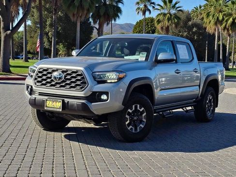 Used 2023 Toyota Tacoma TRD Off-Road image 2
