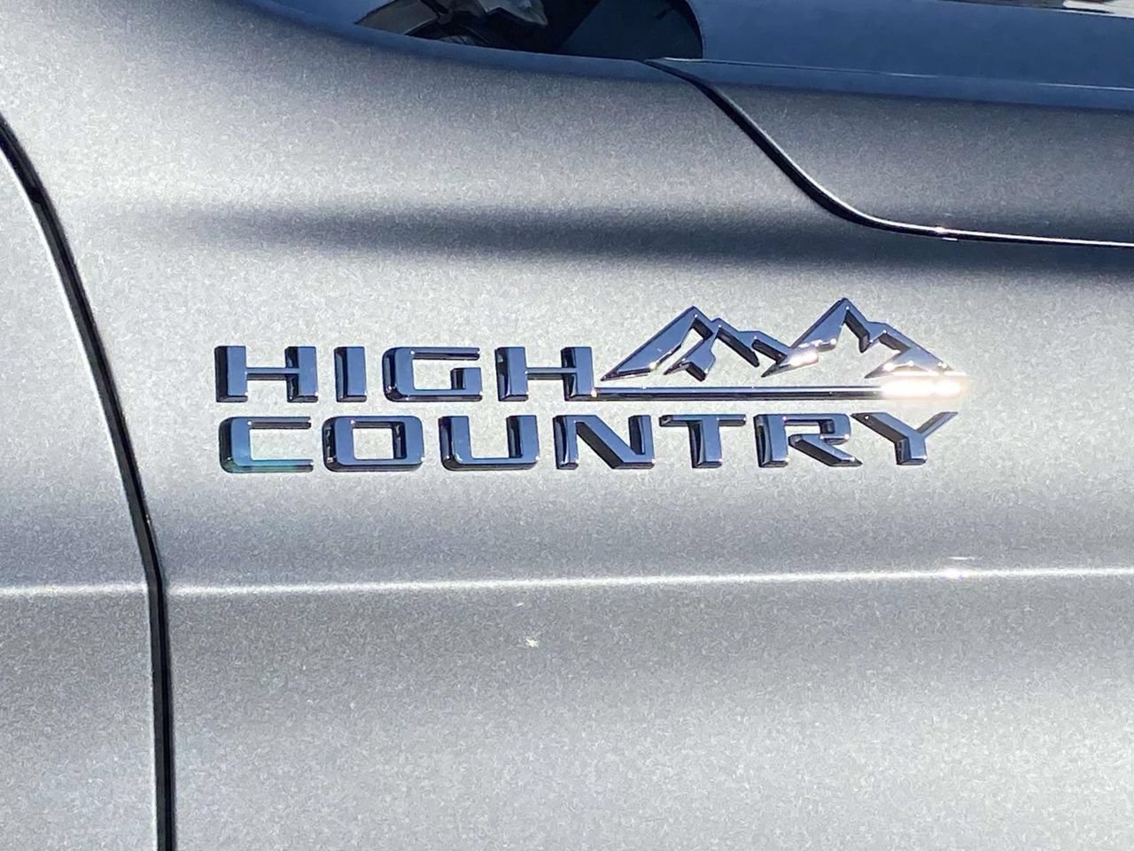 Used 2024 Chevrolet Tahoe High Country w/ Premium Package AWD/4WD image 12