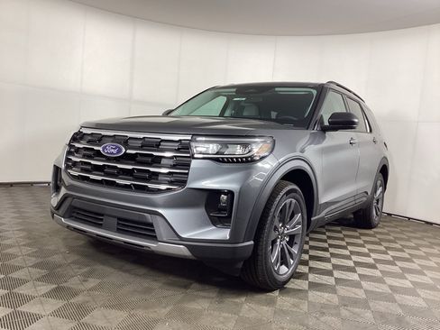 New 2026 Ford Explorer Active w/ Active Comfort Package AWD/4WD image 5
