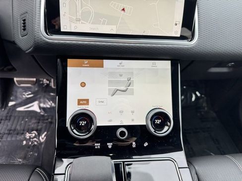 Used 2023 Land Rover Range Rover Velar R-Dynamic S image 25