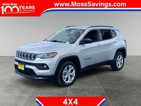 Used 2024 Jeep Compass Latitude AWD/4WD image 1