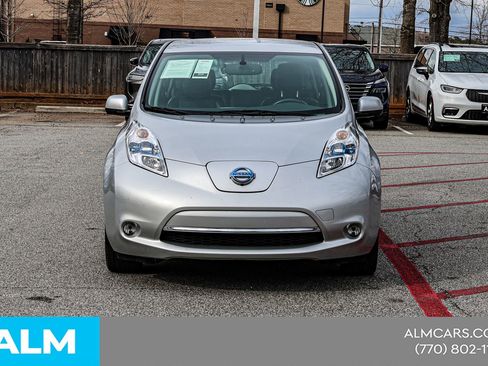 Used 2015 Nissan Leaf SL w/ Premium Package image 12