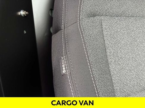 Used 2025 RAM ProMaster 2500 w/ U-Haul Equipment Group FWD image 13