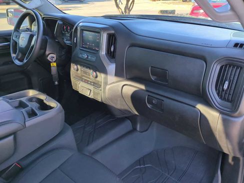Used 2020 Chevrolet Silverado 1500 Custom w/ Custom Value Package image 28