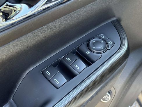 Certified 2023 GMC Acadia SLT image 13