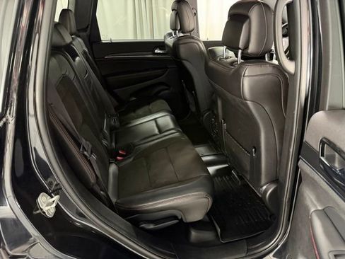 Used 2020 Jeep Grand Cherokee Trailhawk AWD/4WD image 8