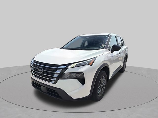 Used 2024 Nissan Rogue S FWD image 9