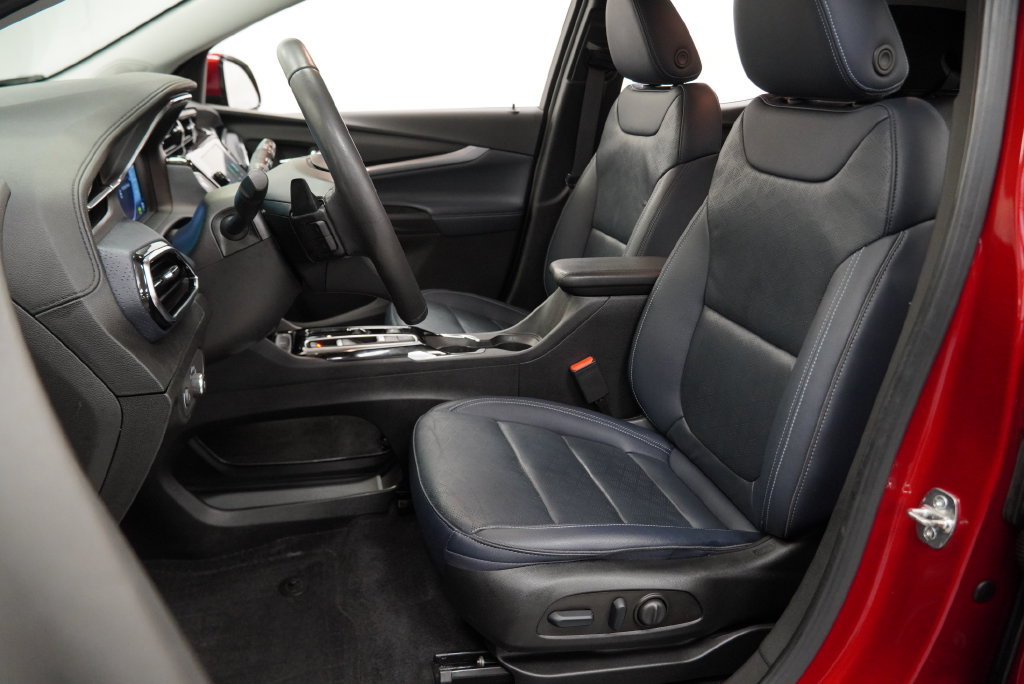 Used 2023 Chevrolet Bolt EUV Premier FWD image 16