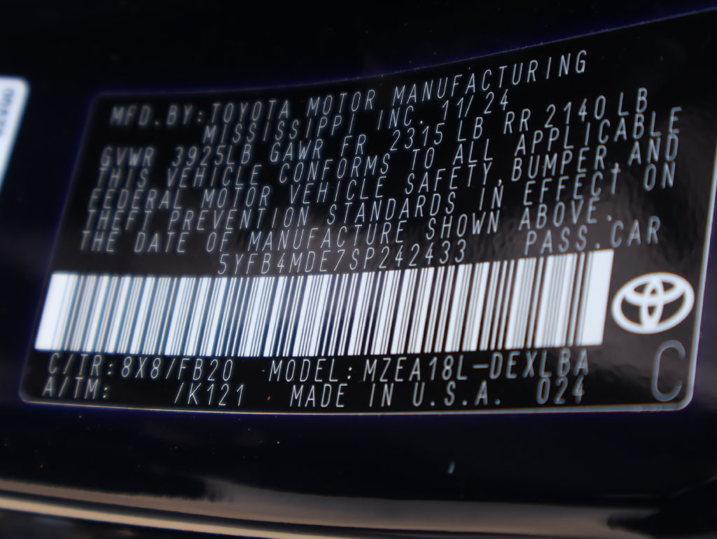 Used 2025 Toyota Corolla LE FWD image 37