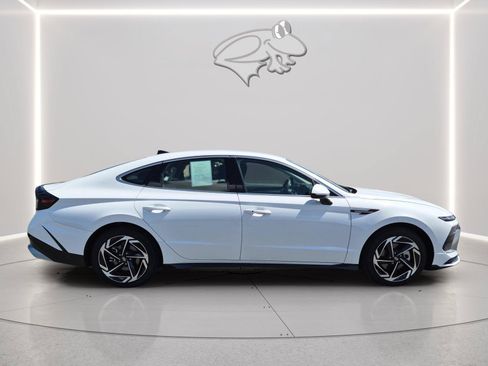 Used 2026 Hyundai Sonata SEL FWD image 6