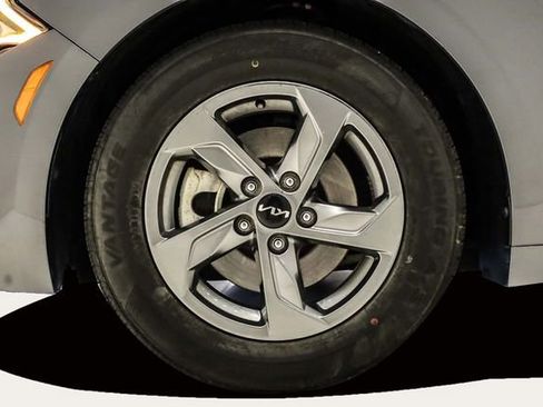 Used 2023 Kia K5 LXS image 9