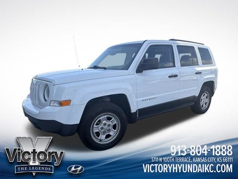 Used 2016 Jeep Patriot Sport FWD image 1