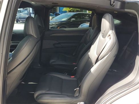 Used 2023 Tesla Model X image 11