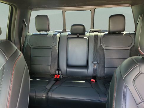 Used 2026 Ford F150 Raptor AWD/4WD image 9
